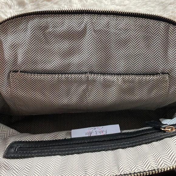 Excellent condition Kate & Alex Cuffaro purse - Picture 5 of 11